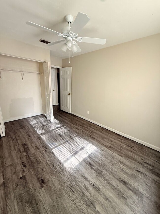 Building Photo - 1293 Rumba Ln