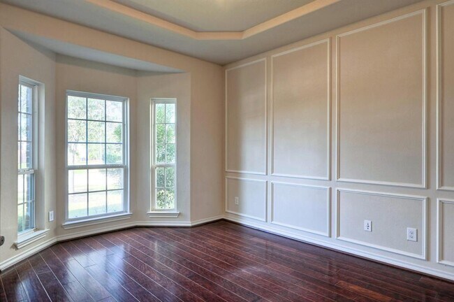 Building Photo - 8334 Cape Royal Dr