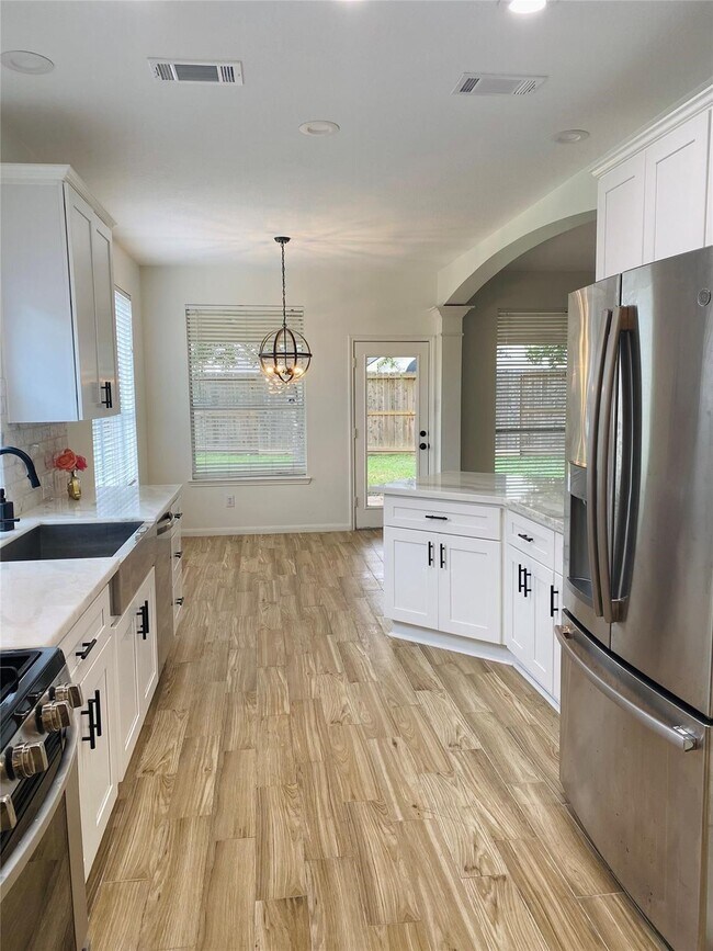 Building Photo - 3907 Meadow Lilly Ln