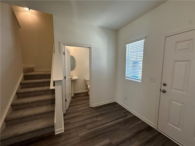 Building Photo - 199 Champions Blvd