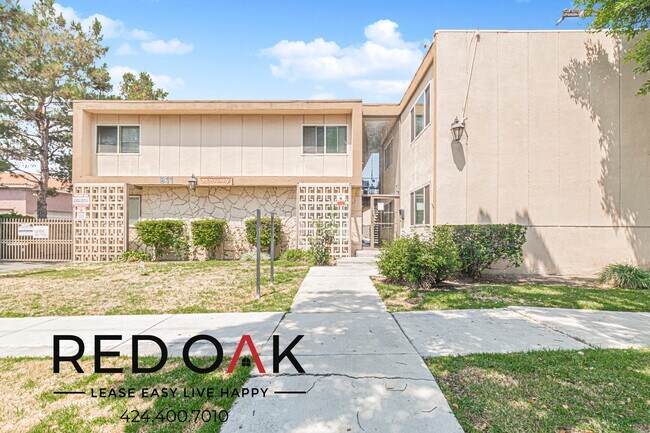 Building Photo - 911 Monterey Ave