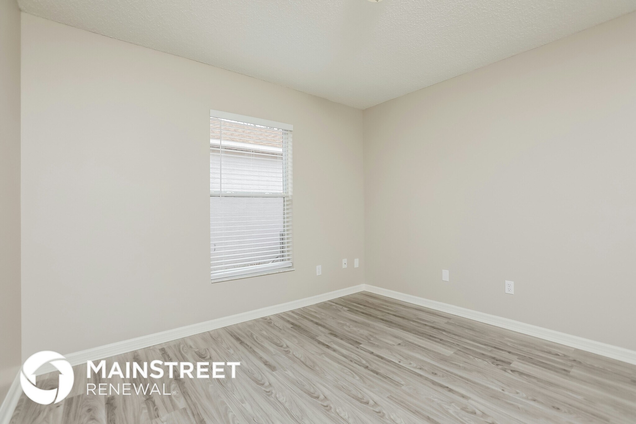 Building Photo - 17117 Woodcrest Way
