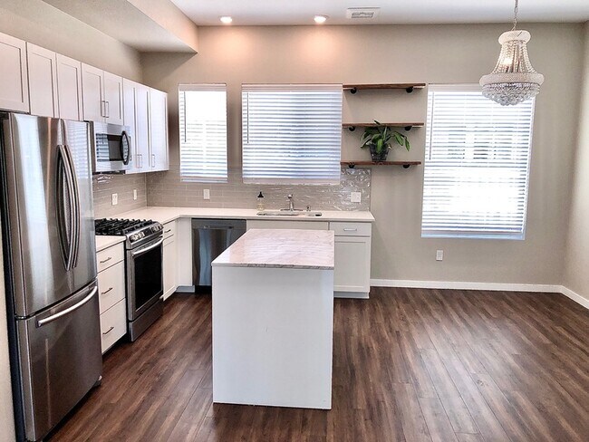 Building Photo - 6757 Quivas Way