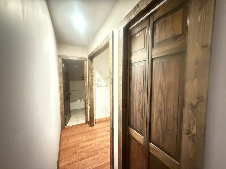 Building Photo - 235 Scenic Dr