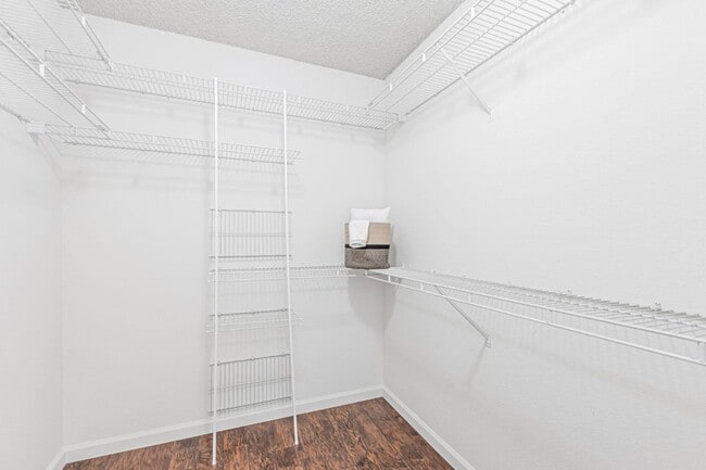 Building Photo - 39737 Potrero Dr