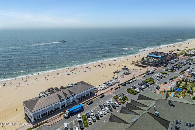 Building Photo - 33 Cooper Ave