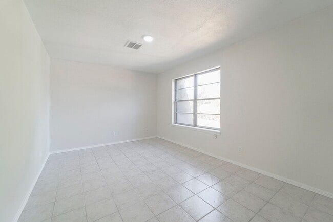Building Photo - Opportunity Knocking with this HUGE home a...