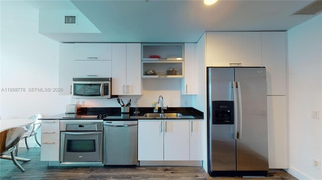 Building Photo - 60 SW 13th St