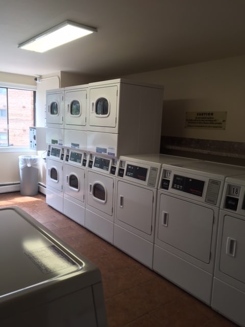 Building Photo - 5310 N Chester Ave