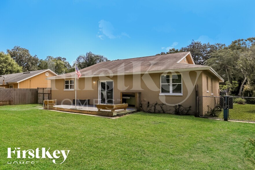 Building Photo - 1047 Cove Landing Dr