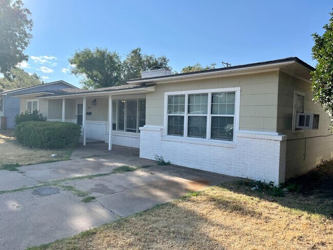 Building Photo - 4009 44th St