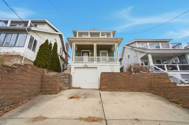 Building Photo - 2 Bed 2 Bath in Oakley!