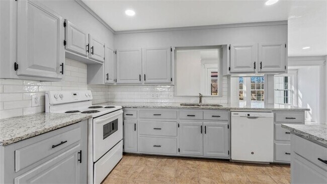 Building Photo - 5748 N Graham Rd