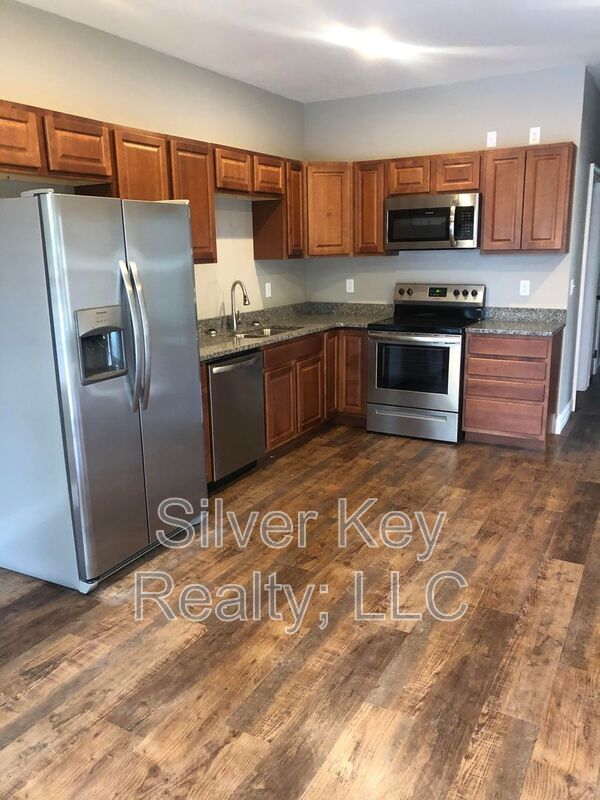 Building Photo - 427 Sterling Rd