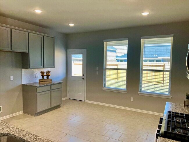 Building Photo - 31418 Horseshoe Meadow Bend Ln