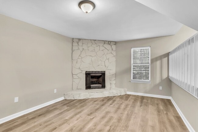 Building Photo - 755 Forest Path