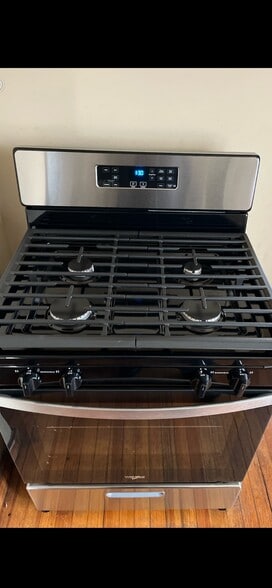 Building Photo - 130 Woodin St