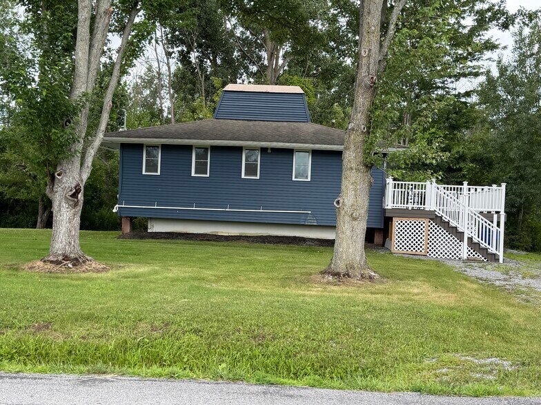 Building Photo - 12626 Roll Rd