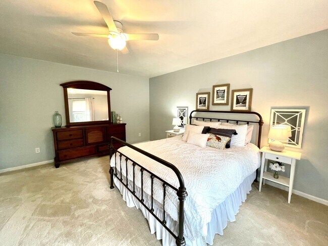 Building Photo - Spacious 6 bedroom home in Virginia Beach