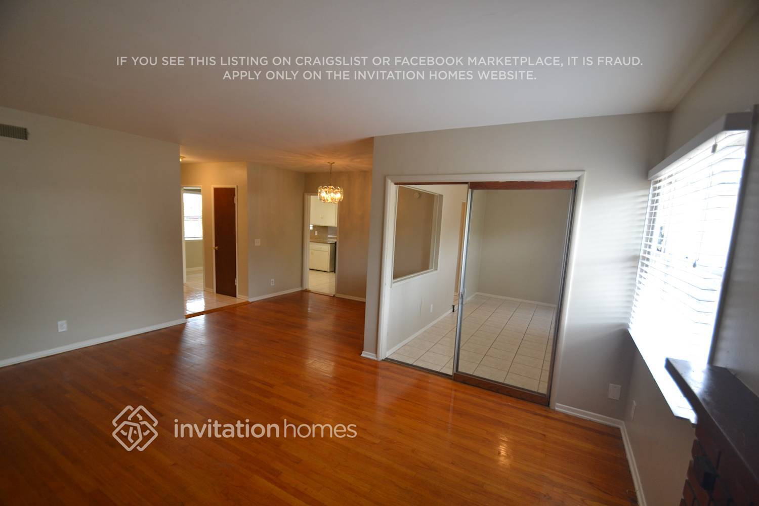 Building Photo - 2602 W 112th St