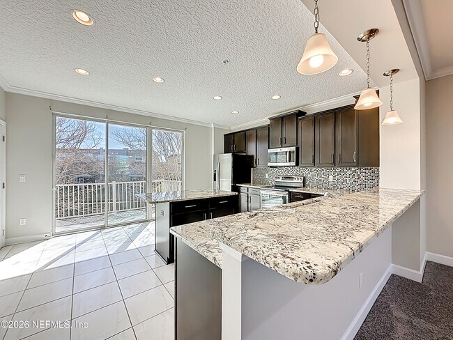 Building Photo - 4320 Ellipse Dr