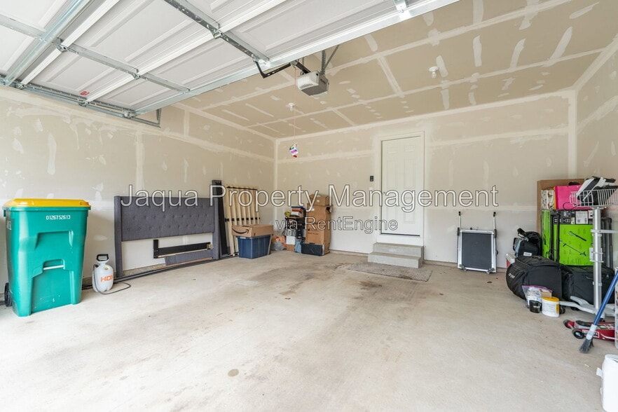 Building Photo - 10127 Pennridge Dr