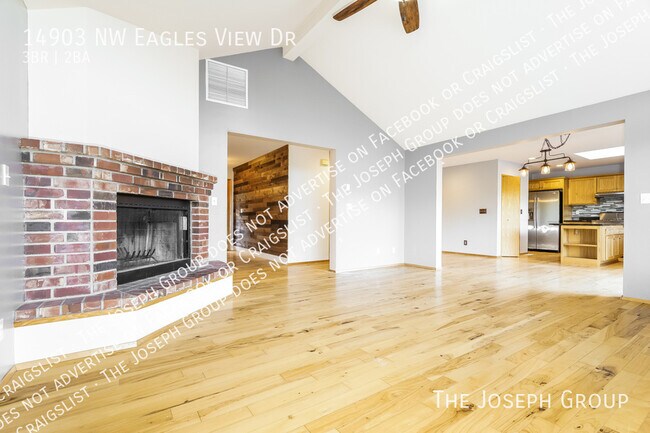 Building Photo - 14903 NW Eagles View Dr