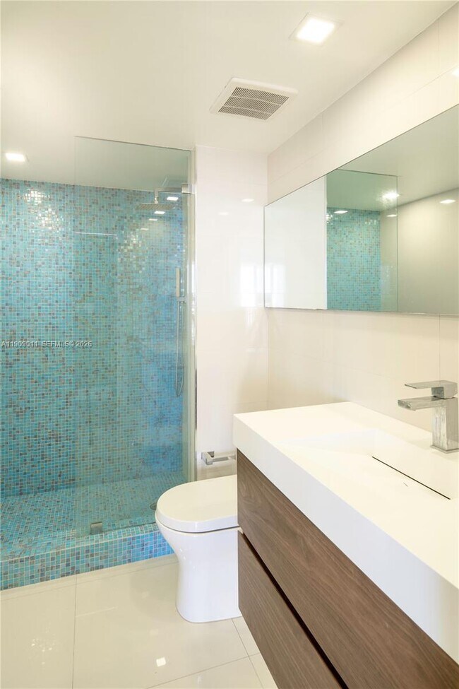 Building Photo - 4000 Towerside Terrace