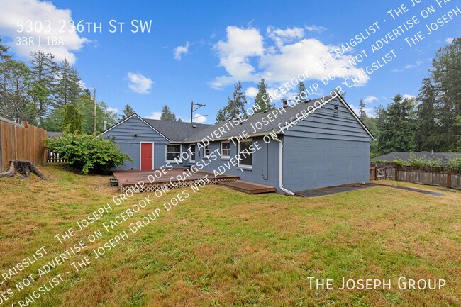 Building Photo - 5303 236th St SW