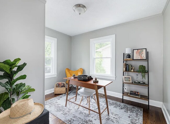 Building Photo - Vintage Charm, Modern Comfort & a Fully Fenced Backyard in Madison
