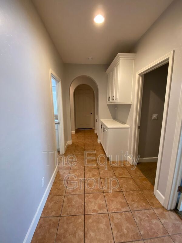 Building Photo - 2933 W Harold Ct