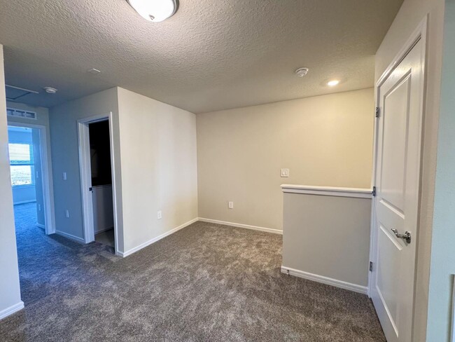 Building Photo - Brand New Townhome in Kissimmee, FL – $2,0...