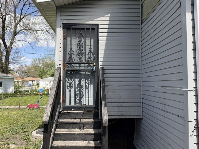 Building Photo - 10108 S State St