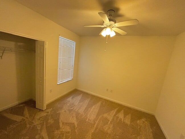 Building Photo - Spacious 2 Bed 2 Bath with Office/ Den