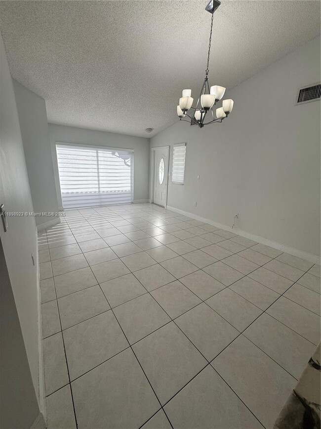 Building Photo - 17913 SW 145th Ave