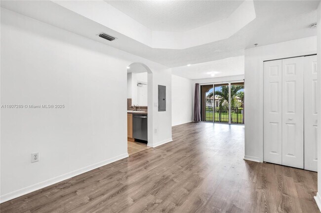 Building Photo - 6700 NW 114th Ave