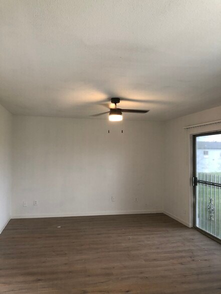 Primary Photo - 15115 Mesa Dr