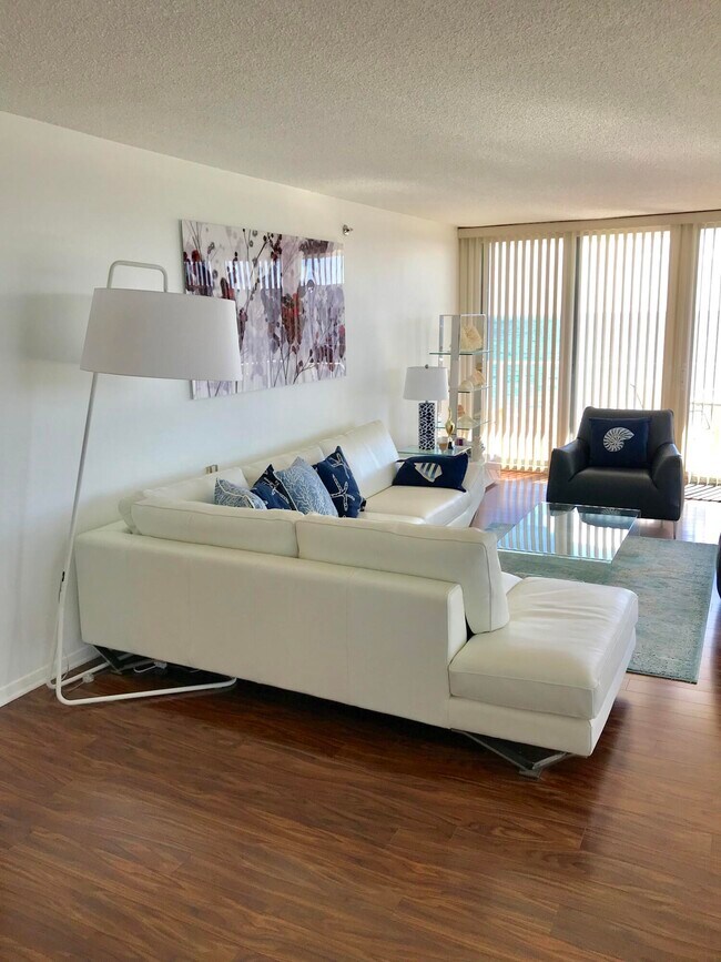 Building Photo - 3360 S Ocean Blvd