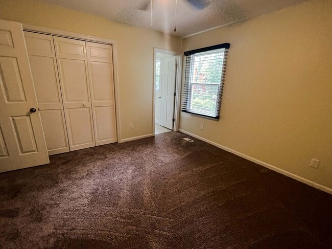 Building Photo - 544 Hillard