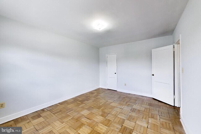 Building Photo - 1720 N Quinn St