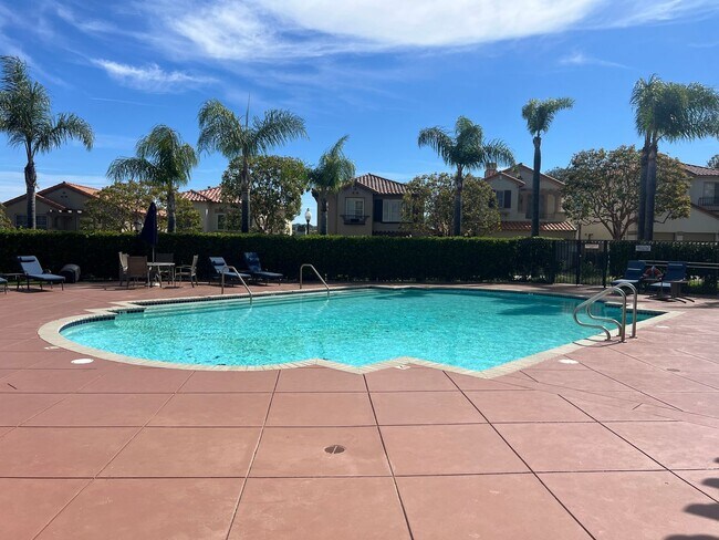 Building Photo - Single Family Home in Spanish Hills