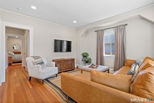 Building Photo - 62 Glenwood Ave