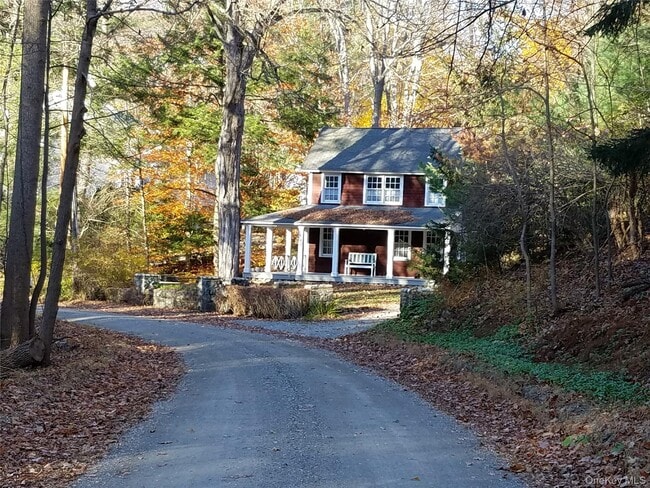 Building Photo - 4 Old Cat Rock Rd