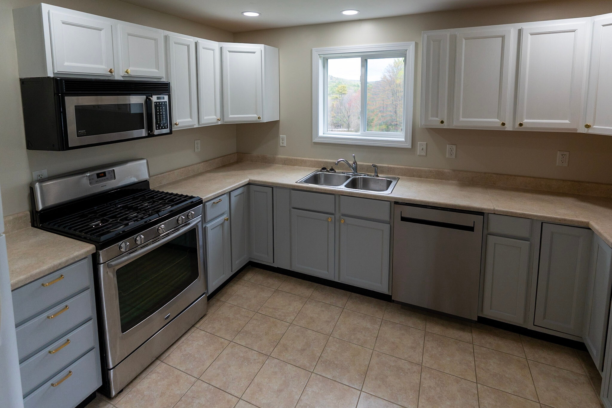 Building Photo - 101 Rocky Dunn Rd