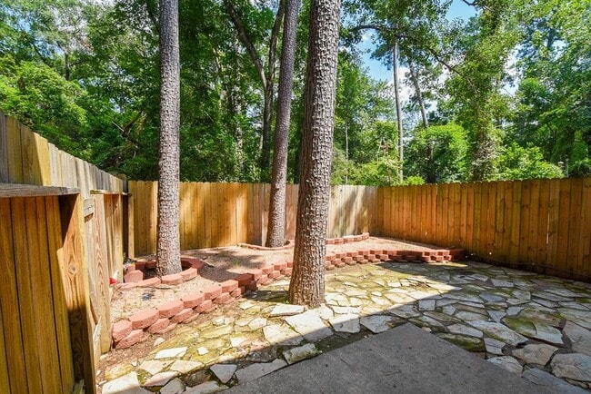 Building Photo - 138 Willowwood Cir