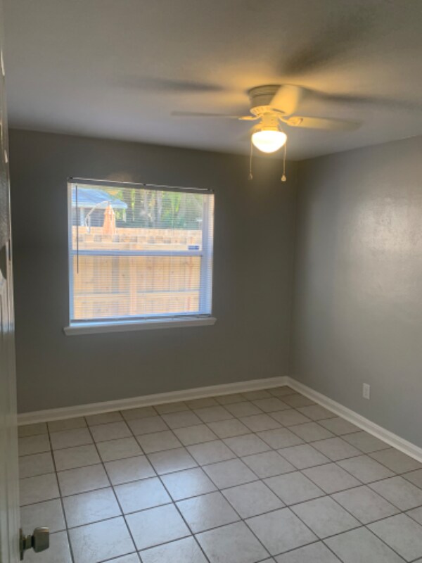 Building Photo - 2554 Ernest St