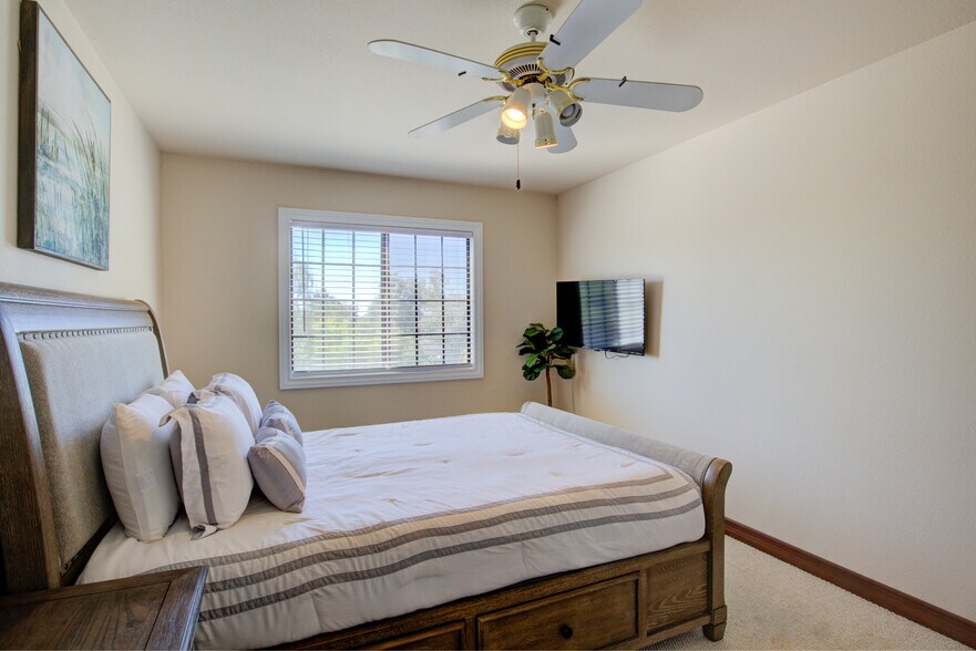 Building Photo - 33180 Vino Way