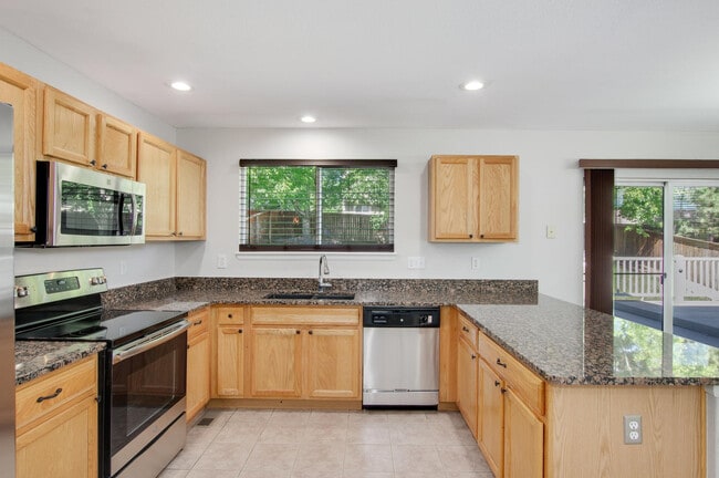 Building Photo - 10373 Ravenswood Way