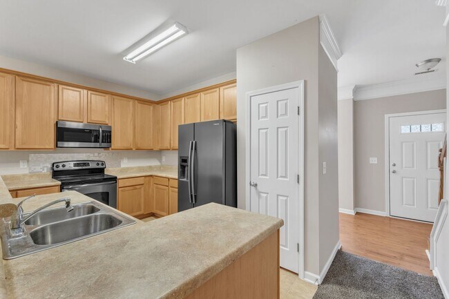 Building Photo - Charming 3-bedroom, 2-bathroom home nestled in the heart of Wake Forest