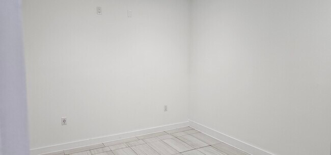 Building Photo - 4300 Purdy Ln